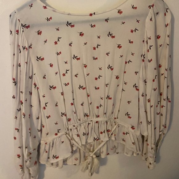 cute floral top - Picture 1 of 2